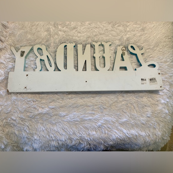 Laundry Sign w/hooks - Picture 2 of 6